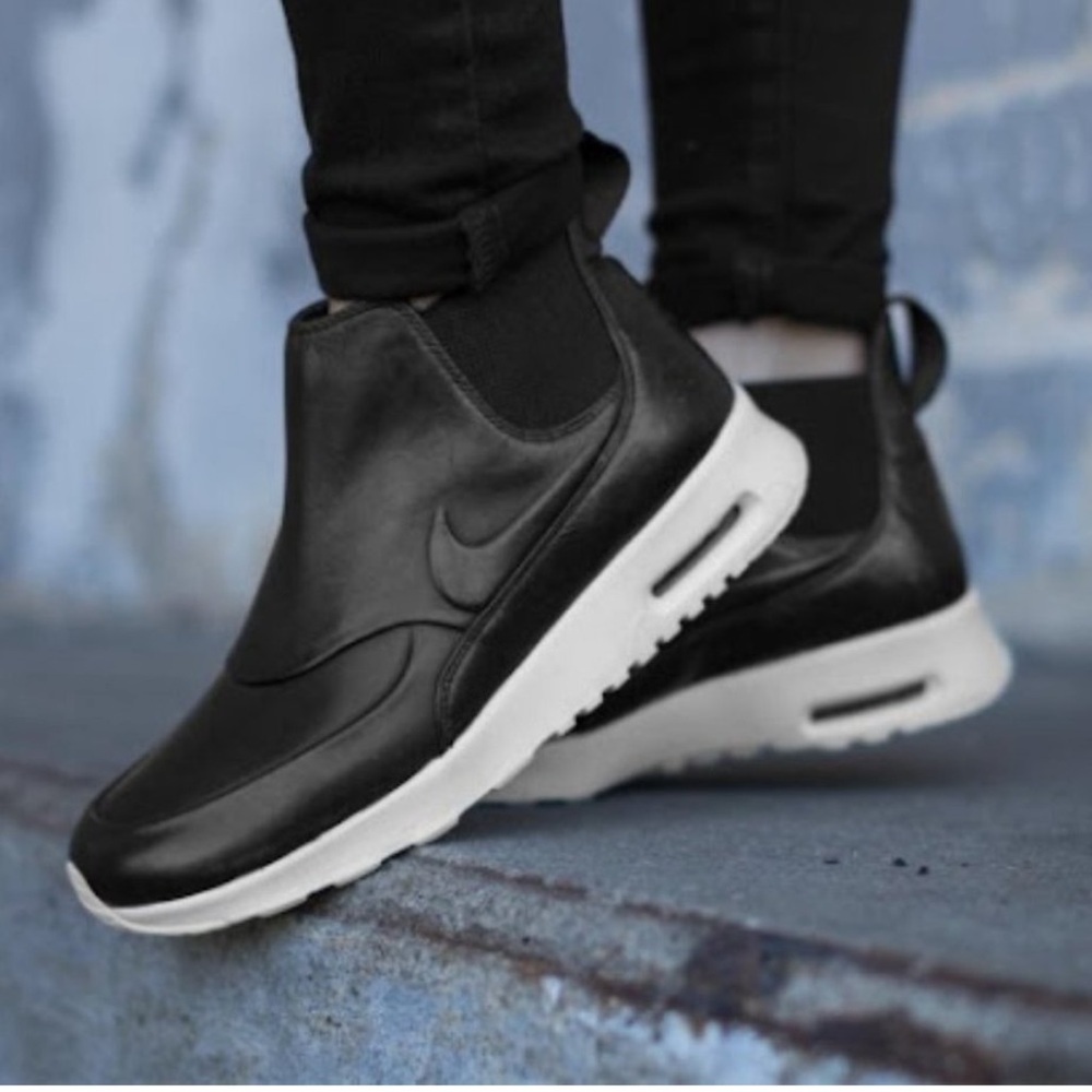 Nike Air Max Black Thea Mid Shoe - Picture 3 of 15